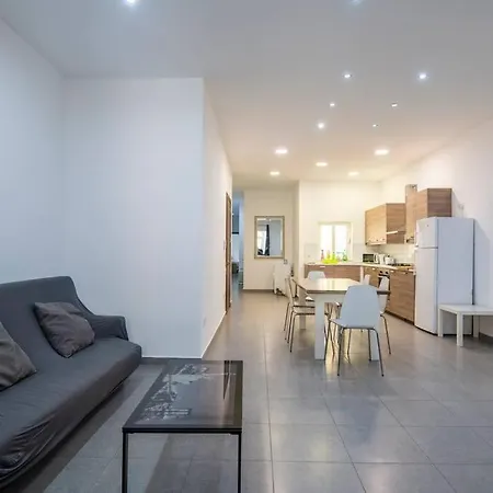 Modern & Spacious Near Valletta