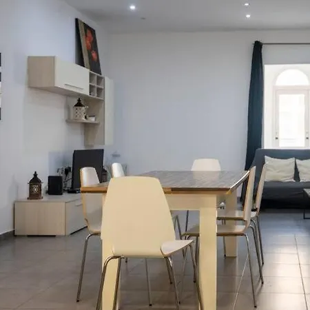Modern & Spacious Near Valletta Apartment Sliema