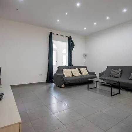 Modern & Spacious Near Valletta Apartment Sliema