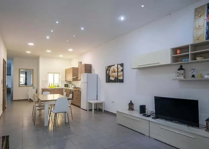 Modern & Spacious Near Valletta *
