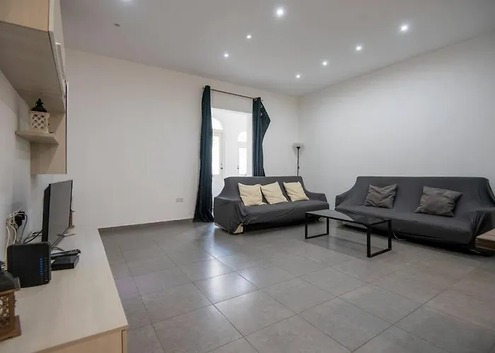 Modern & Spacious Near Valletta Апартаменты Слима