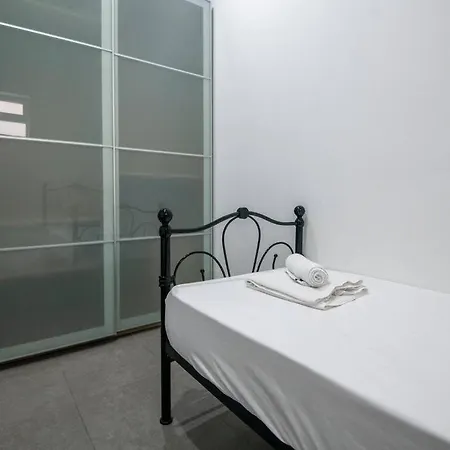 Modern & Spacious Near Valletta *