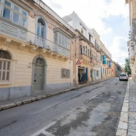 Modern & Spacious Near Valletta